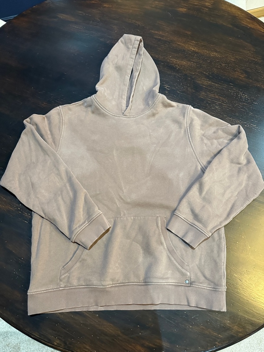 Vuori Men's Crewneck Hoodie in Taupe